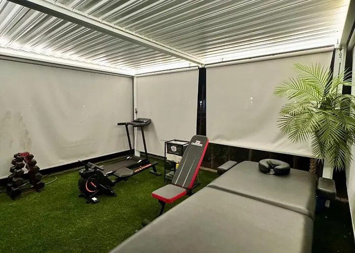 Luxury With Private *