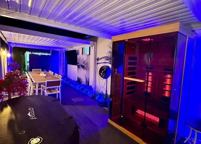 Luxury With Private Villa Phoenix