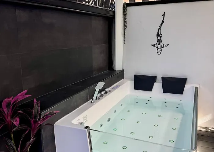 Luxury With Private Phoenix
