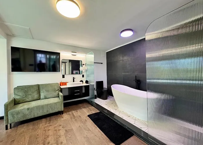 Luxury With Private Phoenix