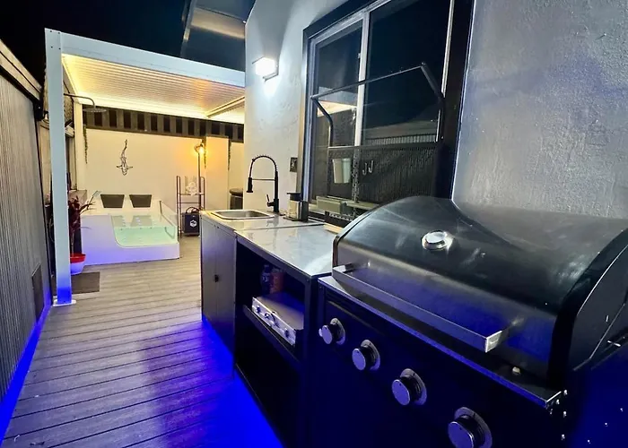 Luxury With Private Villa Phoenix