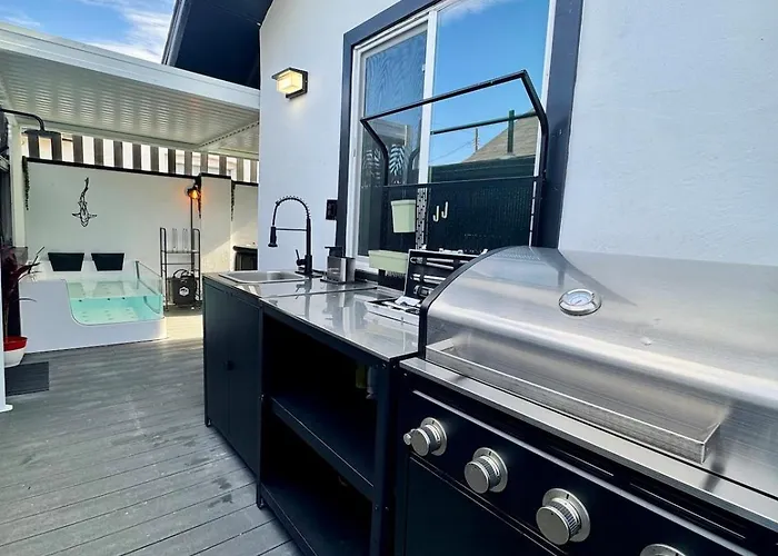 Luxury With Private *