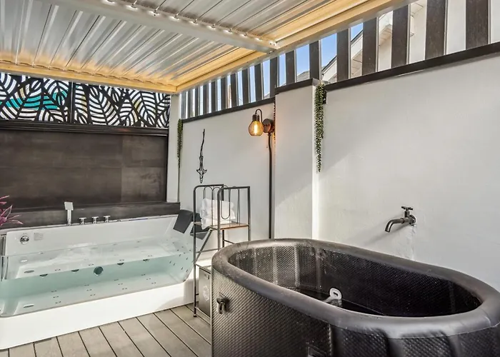 Luxury With Private Villa Phoenix