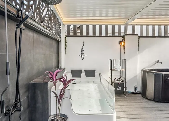 Luxury With Private Phoenix